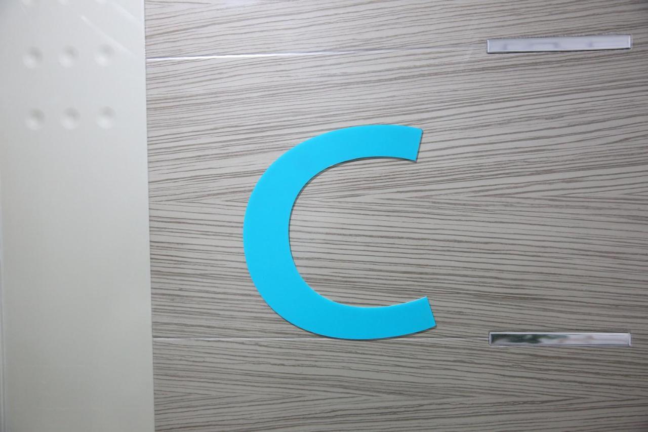 Coco Capsule Guesthouse Busan Exteriör bild
